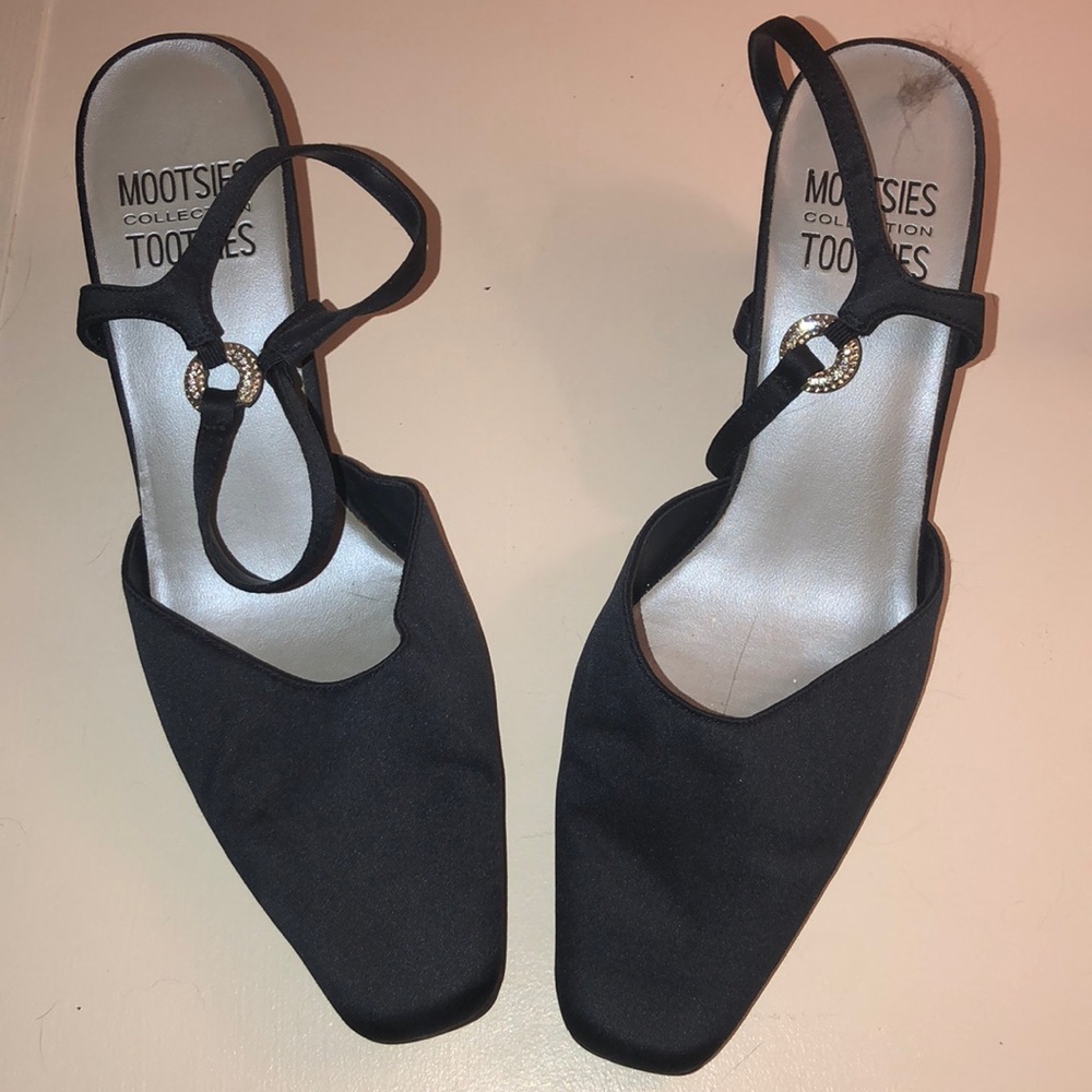Navy Closed-toe Strap Heels
